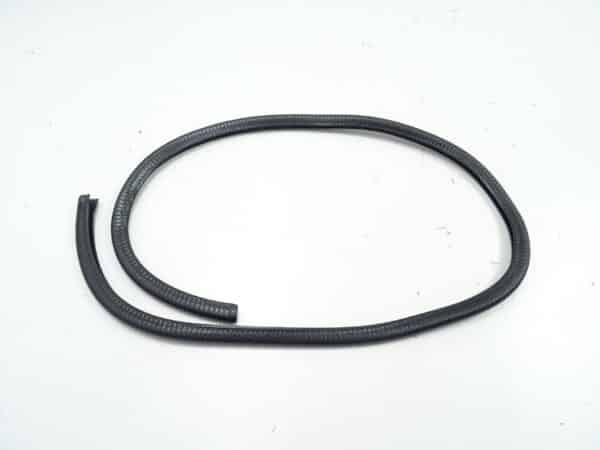 Protección de los bordes del arco interior-trasero de la capota del Fiat 124 Spider