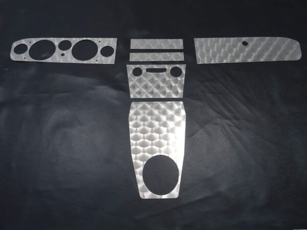 Set di rivestimenti in acciaio inox spazzolato 80-82 da 6 pezzi da incollare su Fiat 124 Spider