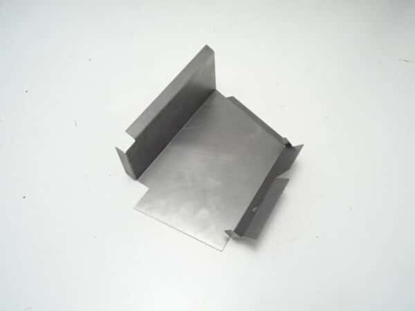 Pieza final umbral caja alta/externa derecha Fiat 124 Spider