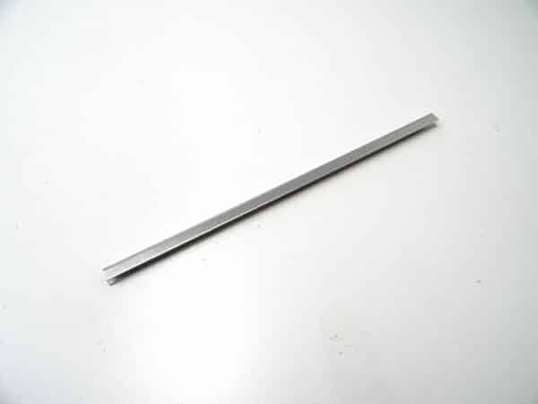 Refuerzo de aluminio en goma 9149 izquierda o derecha Fiat 124 Spider