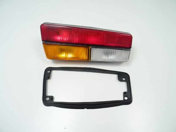 Fanale posteriore sinistro 79-85 compresa guarnizione Fiat 124 Spider