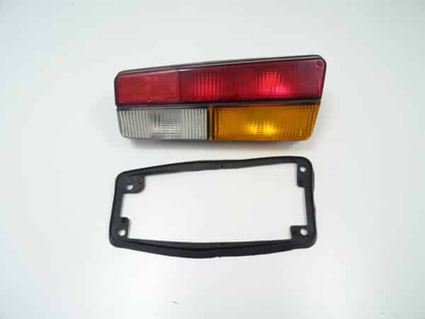 Feu arrière droit 79-85 y compris joint Fiat 124 Spider