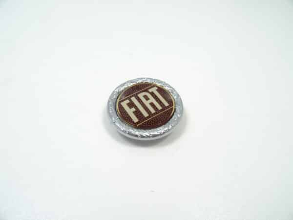 Emblema "FIAT" argento in plastica anteriore o posteriore (55 mm) fino a 82 Fiat 124 Spider