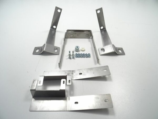 Set di staffe per la conversione del paraurti 75-85 ( US-Mod. ) in versione cromata Fiat 124 Spider