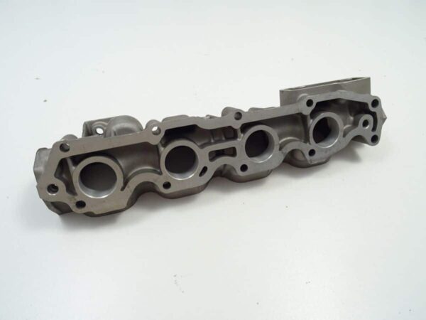 Scatola albero a camme destra 1800/2000 lato scarico (con attacco distributore) Fiat 124 Spider