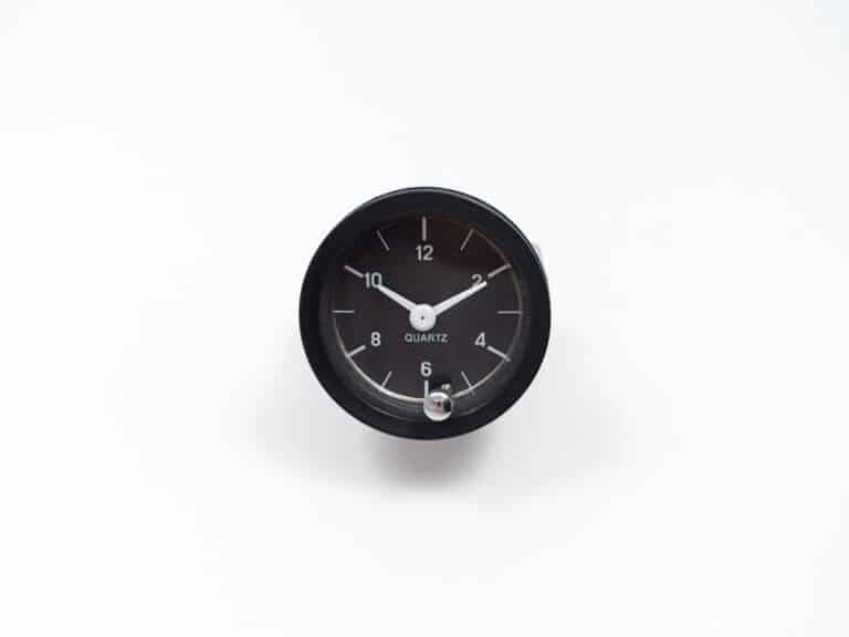 10103A-3-zeituhr-66-82-schwarzer-ring-repro-clock-black-ring-fiat-124-spider-1