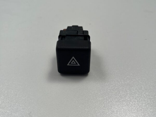 Interruttore lampeggiatore nero Lancia Delta