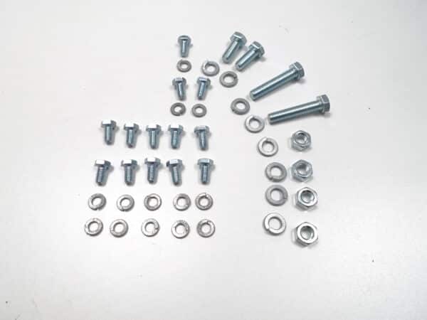 Kit de fixation du carter de boîte de vitesses à 5 rapports 69-85 FIAT 124 Spider